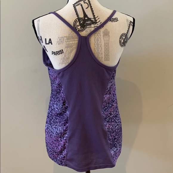 Workout top - Picture 3 of 8